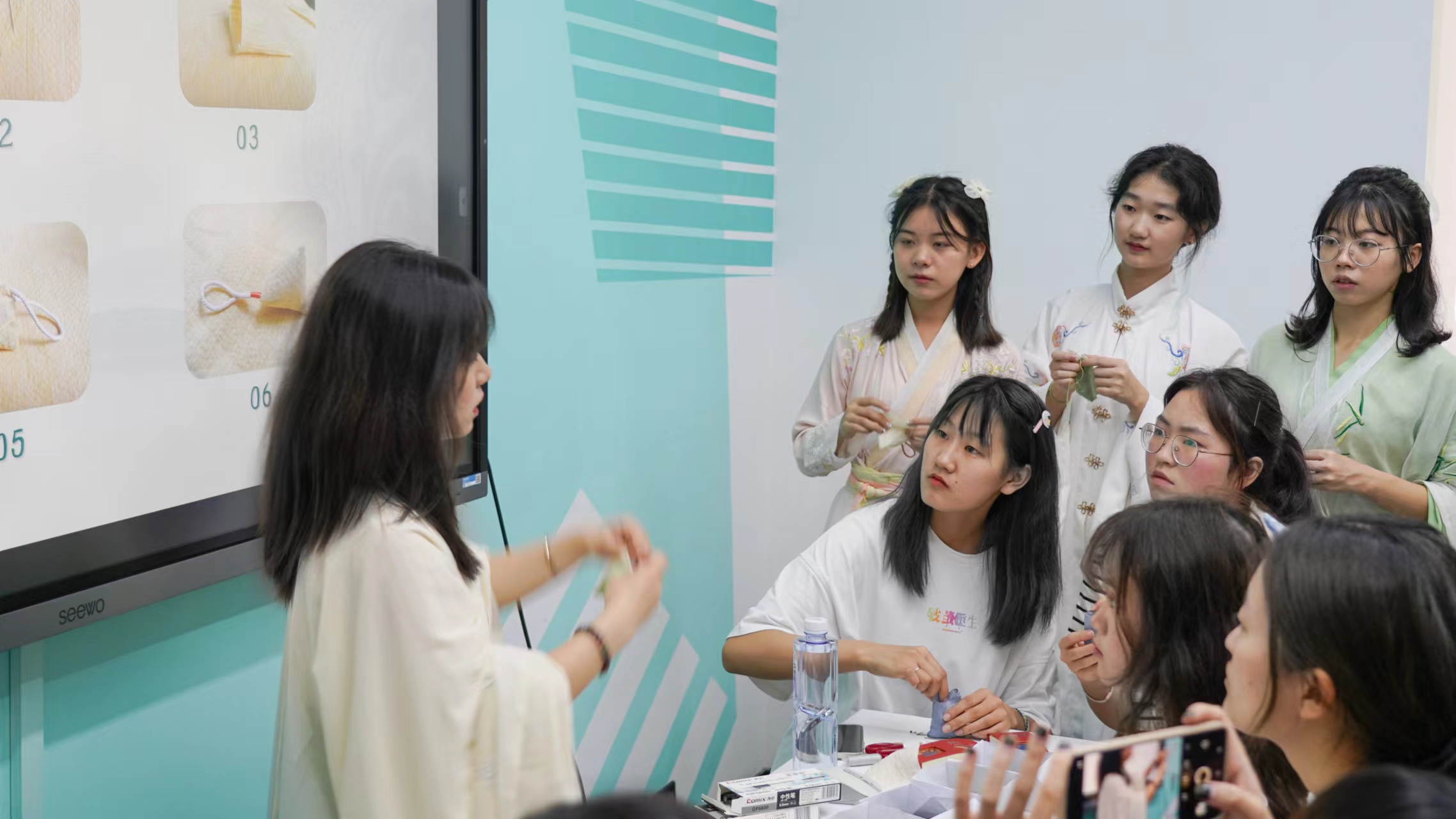 a55566f4b2744a0d20bcb1be3ae2231.jpg Betway必威西汉姆联官方网站